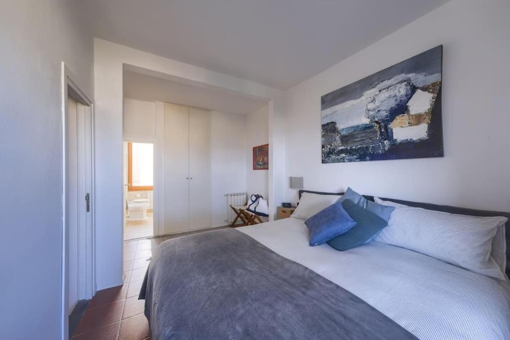 View-hosted By Sweetstay * Florencia